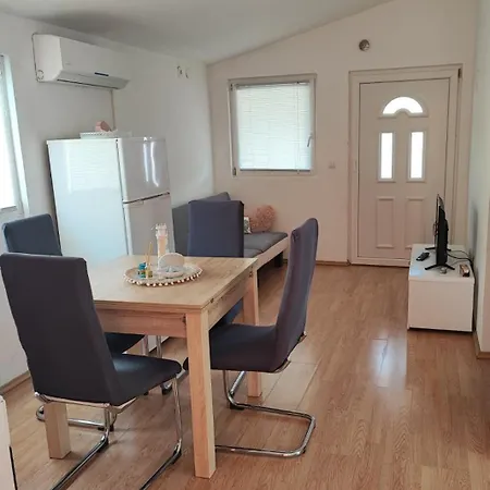 Apartment With Parking Space - 23274 *